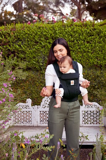 Ergobaby Omni Dream nosiljka, Onyx crna