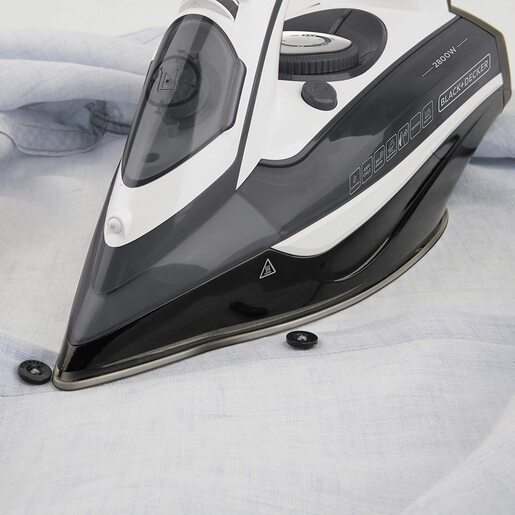 BLACK & DECKER glačalo BXIR2802E