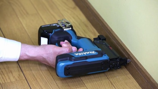 MAKITA akumulatorski pištolj za čavle DPT353Z(18V,bez aku) - SAMO ALAT