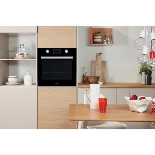 Indesit pećnica IFW 65Y0 J BL