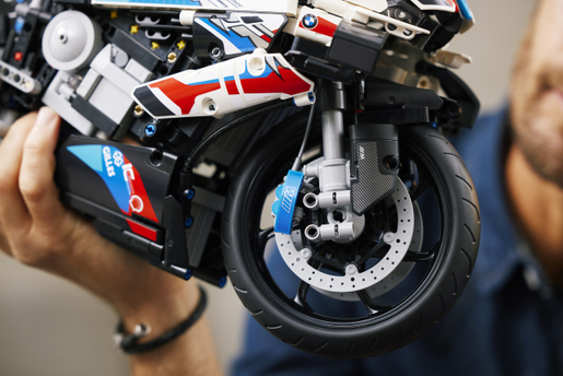 LEGO Technic BMW M 1000 RR 42130