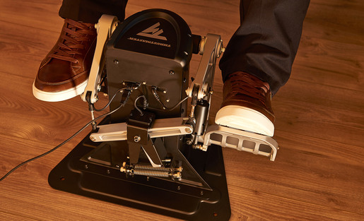 Thrustmaster TPR, kormilo