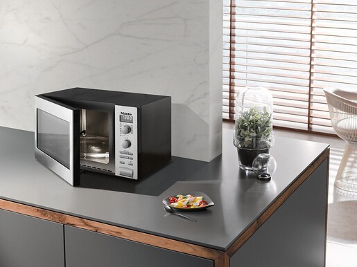 Miele mikrovalna M 6012 SC