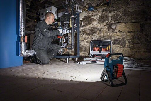 BOSCH Professional GLI 18V-1900 akumulatorska svjetiljka, solo alat u kartonu