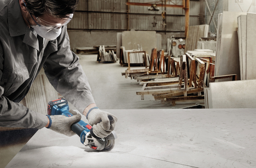 BOSCH Professional GWS 18V-10 (115 mm) akumulatorska kutna brusilica (brushless), solo alat u kartonu