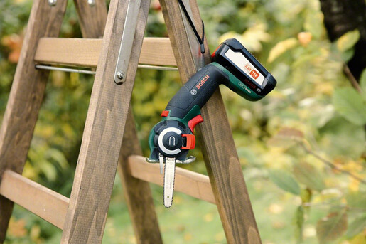 BOSCH Akumulatorska NanoBlade pila AdvancedCut 18, solo alat