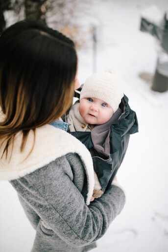 Ergobaby 2u1 zimska zaštita za nosiljku