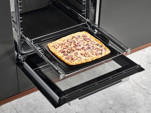 Miele Gourmet kamen za pečenje i pizzu HBS 70