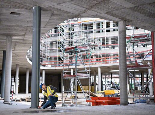 BOSCH Professional laserski daljinomjer GLM 50-27 CG + BA 3.7V 1,0Ah A baterija