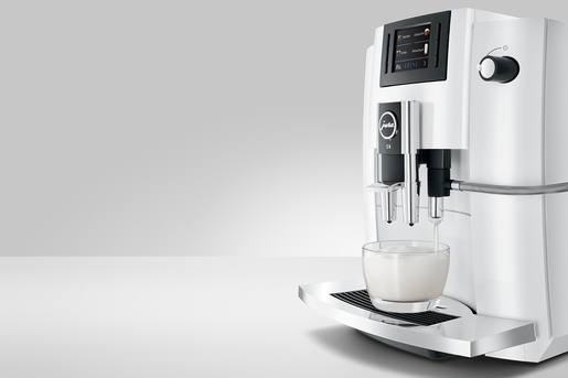 JURA automatski aparat za espresso E6 Piano White