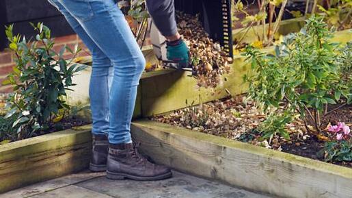 BOSCH  sjeckalica vrtnog otpada AXT 22 D