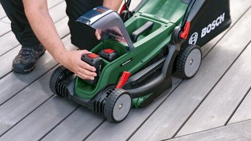 BOSCH akumulatorska kosilica UniversalRotak 2x18V-37-550