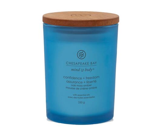 Chesapeake Bay mirisna svijeća, medium confidence & freedom, oak moss amber, 57 g