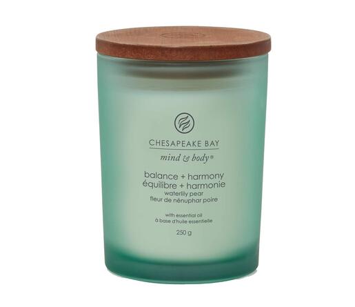 Chesapeake Bay mirisna svijeća, medium balance & harmony, waterlily pear, 57 g