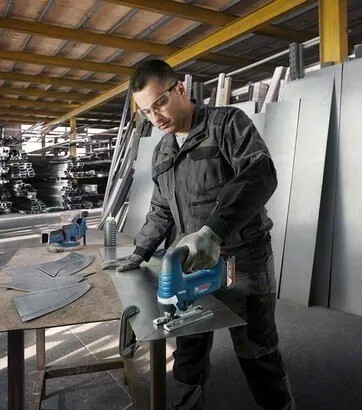 BOSCH Professional akumulatorska ubodna pila GST 185-LI (B), SOLO ALAT