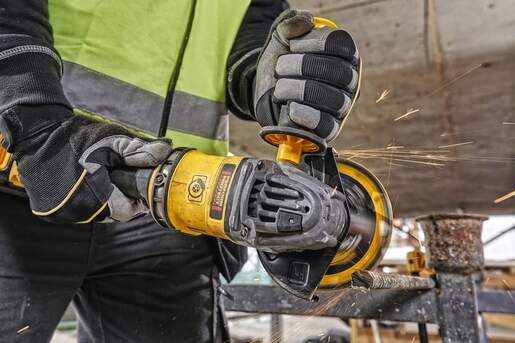 DEWALT akumulatorska kutna brusilica 125 mm 18V u koferu - DCG418NT