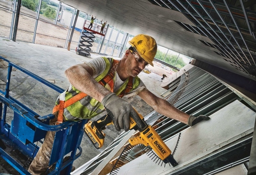 DEWALT akumulatorski odvijač 18V, 2x2.0Ah - DCF620D2K