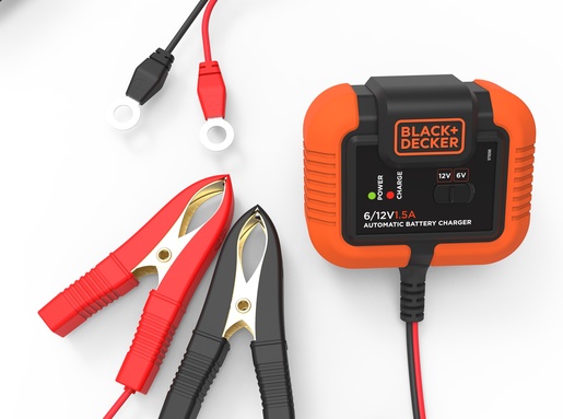 BLACK & DECKER punjač 12V 1.5A - BXAE00021