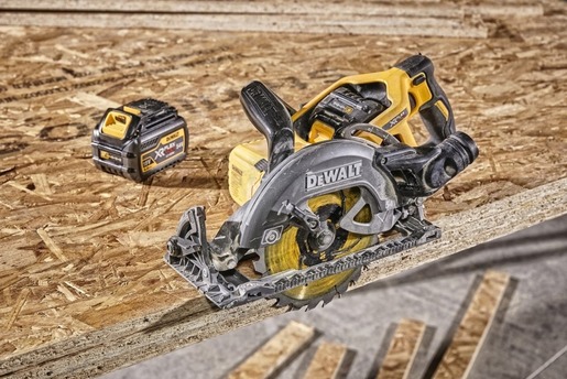 DEWALT akumulatorska kružna pila DCS577N - SOLO ALAT - 54v