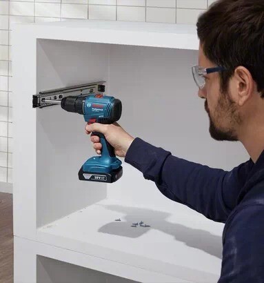 Bosch Professional akumulatorska udarna bušilica GSR 185-LI 1x4.0 Ah, GAL 18V-40, meka torbica