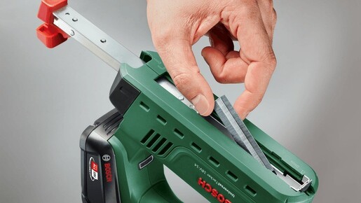BOSCH akumulatorski pribijač UniversalTacker 18V-14, Solo-alat