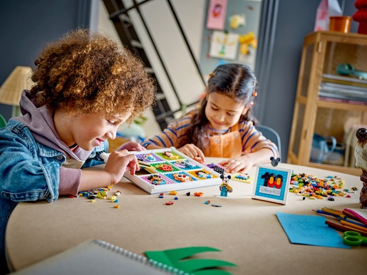 LEGO Disney Classic 100 godina Disneyjevih animiranih ikona 43221