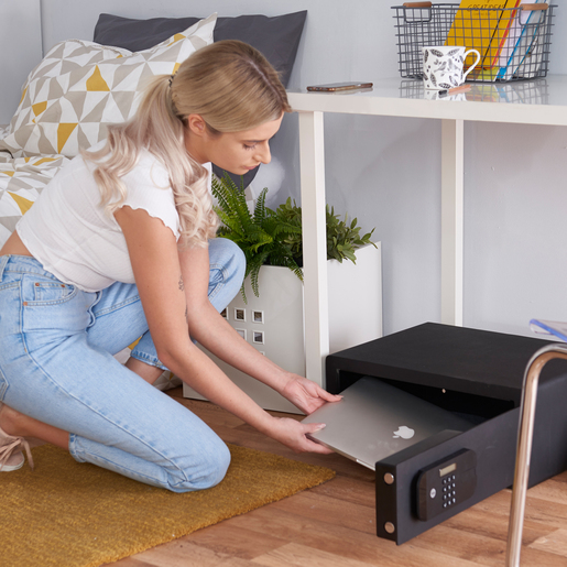 Yale trezor High Security Motorised Safe-Laptop