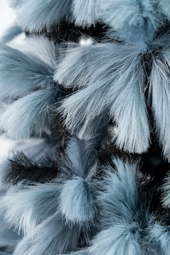 Umjetno božićno drvce - EMILI crno - siva - 240 cm