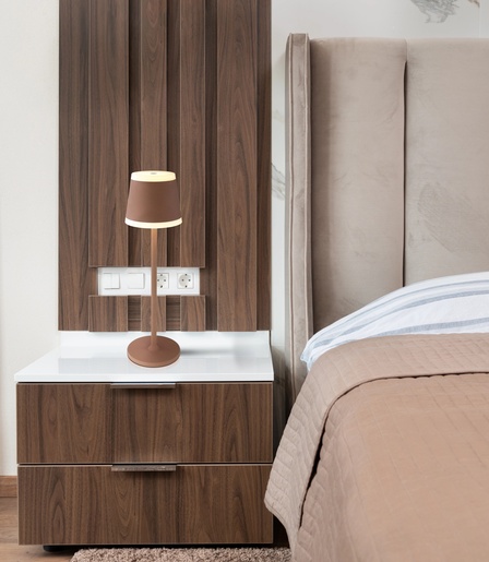 Stolna svjetiljka RIDLEY, IP54, smeđa