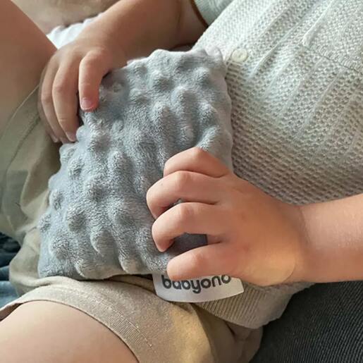 BabyOno Jastučić s košticama trešnje, siva