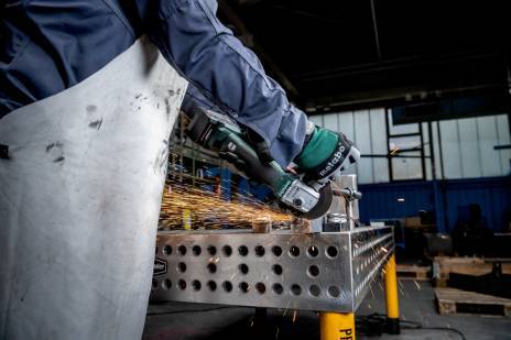 METABO aku kutna brusilica W 18 L BL 9-125