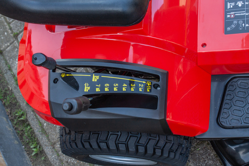 AGM traktorska kosilica LTM 98-19 - Loncin motor 432 cm³ / radna širina 98 cm / snaga 12 KS