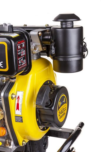 ADK diesel motorna kopačica DT900 - 6 KS + gumeni kotači + metalni kotači + plug