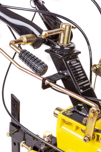 ADK diesel motorna kopačica DT900 - 6 KS + gumeni kotači + metalni kotači + plug