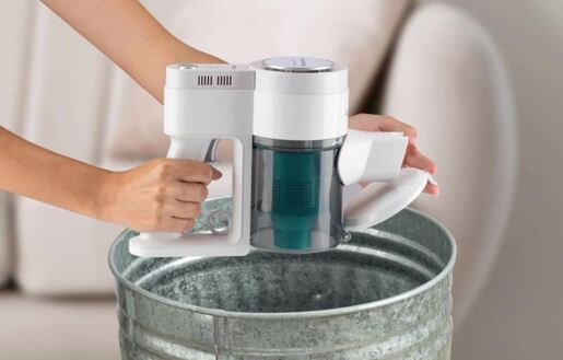 Hisense štapni usisavač HVC6133W