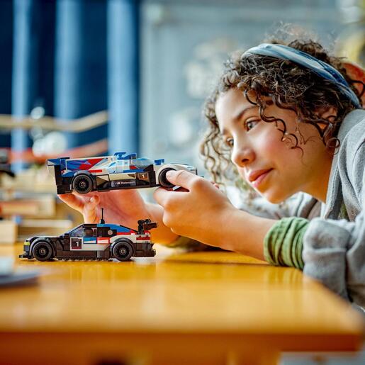 LEGO Trkaći automobili BMW M4 GT3 i BMW M Hybrid V8 76922