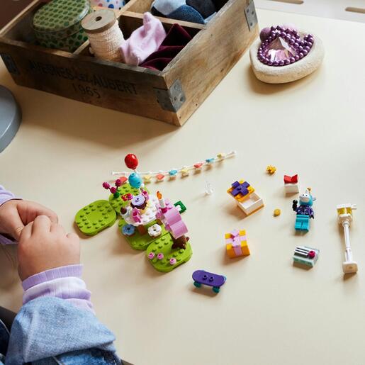 LEGO Julian slavi rođendan 77046