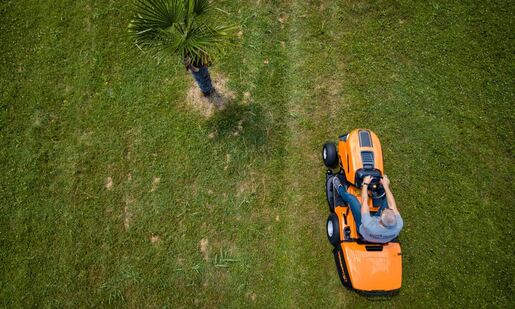 VILLAGER traktorska kosilica VT 848 - Loncin motor 432 cm³ / radna širina 84 cm / snaga 14,4 KS