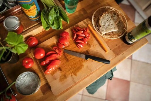 FISKARS nož za rajčice Functional Form, 11 cm (1057543)