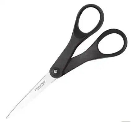 FISKARS škare za papir Essential, 18 cm (1023818)