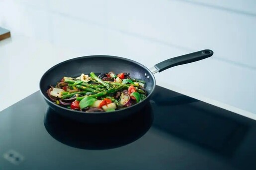 FISKARS tava Functional Form, 26 cm (1026573)