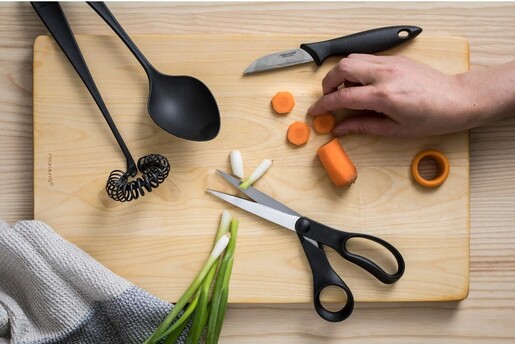 FISKARS nož za guljenje Essential, 7 cm (1065580)