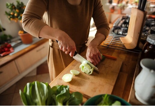 FISKARS kuharski nož Santoku Functional Form 16 cm (1057536)