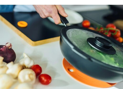 FISKARS duboka tava s poklopcem Functional Form, 26 cm (1026575)