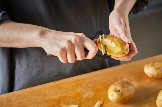 FISKARS gulilica Essential Y (1065599)