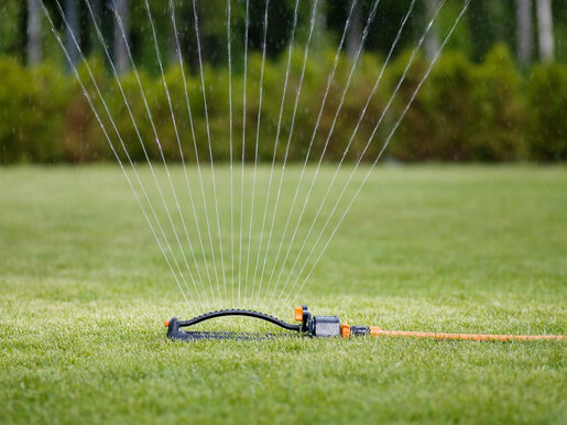 FISKARS prskalica oscilacijska sa 17 mlaznica, metalna