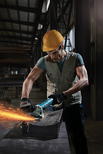 BOSCH Professional kutna brusilica GWS 9-125 s + 1x X-LOCK Carbide MultiwheeL višenamjesna rezna ploča