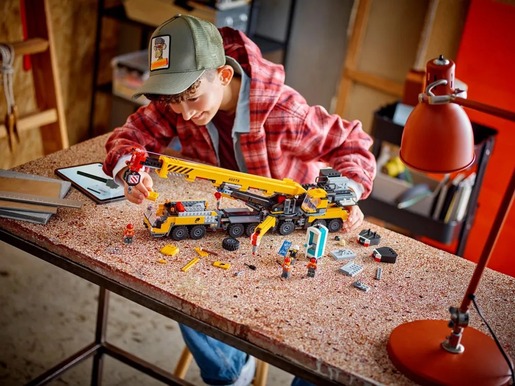 LEGO Žuta mobilna građevinska dizalica 60409