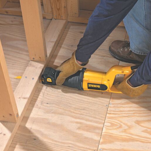 DEWALT pila DWE305PK