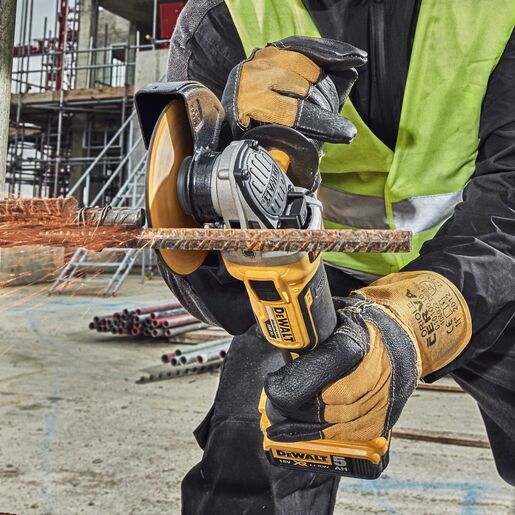 DEWALT aku set DCK329P2T 18V, udarna bušilica DCD796 + kutna brusilica DCG405 + kružna pila DCS335 + punjač DCB115, 2x5.0Ah, TSTAK